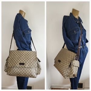 GUCCI GG Supreme Diaper Messenger Bag
